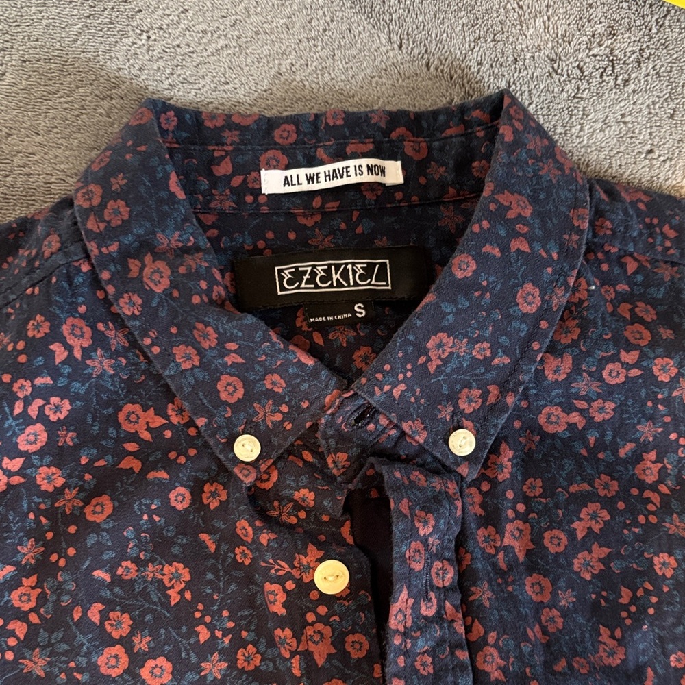 Ezekiel Navy & Burgundy short sleeved shirt